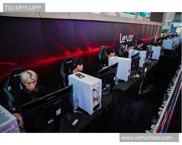 与Z代代同频共振！雷鸟显示器露脸英豪联盟学校嘉年华，携手深耕电竞生态